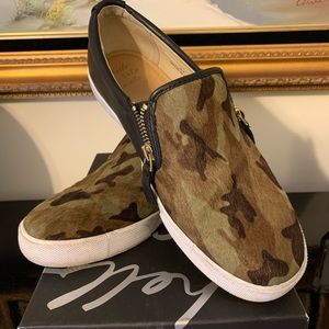 Banana republic Camo slip on gym shoe
